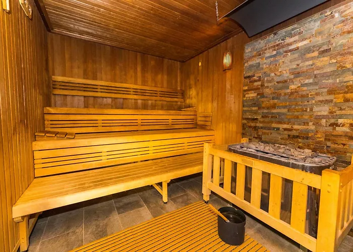 Отель Wellness Bozenov