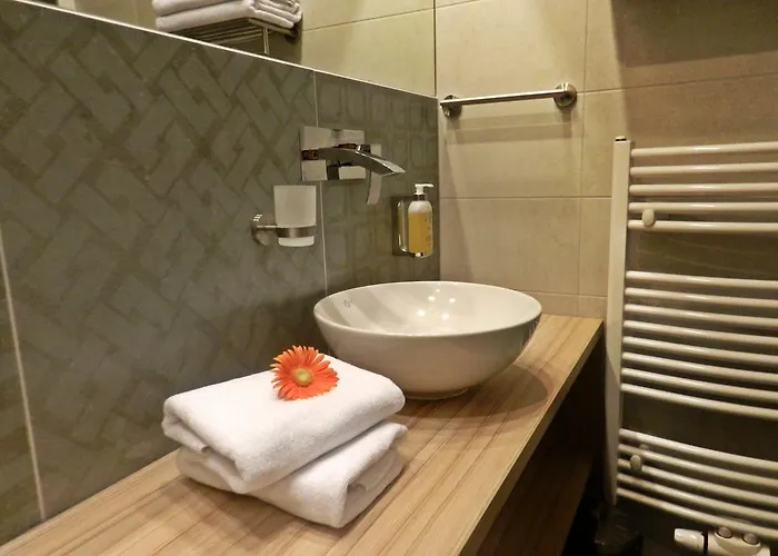 Wellness Bozenov Отель Забржег